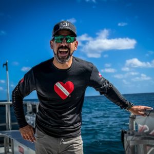 Diveheart Long-Sleeve Rashguard